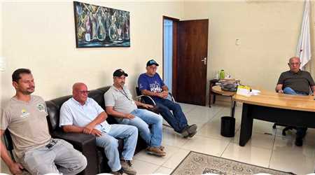 PREFEITURA DE RIO POMBA PROMOVE REUNIÃO PARA ALINHAMENTO DE LOGÍSTICA DE TRANSPORTE PÚBLICO